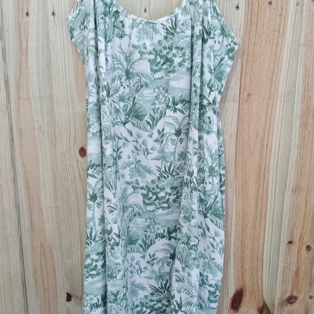 Women's Green & White Tropical Print Dress